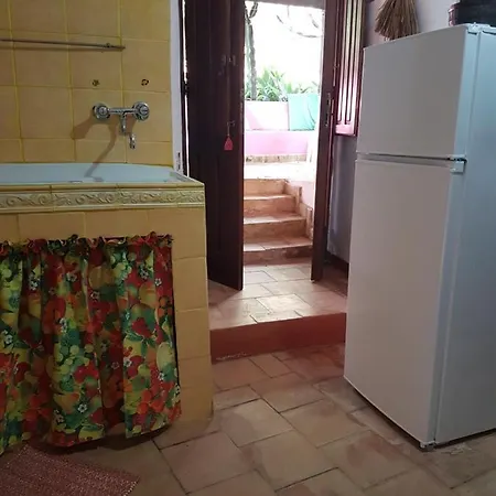 Dammuso Bianco Сasa de vacaciones *