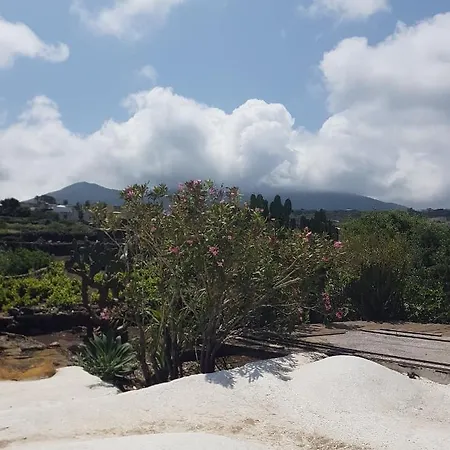 Dammuso Bianco Сasa de vacaciones *